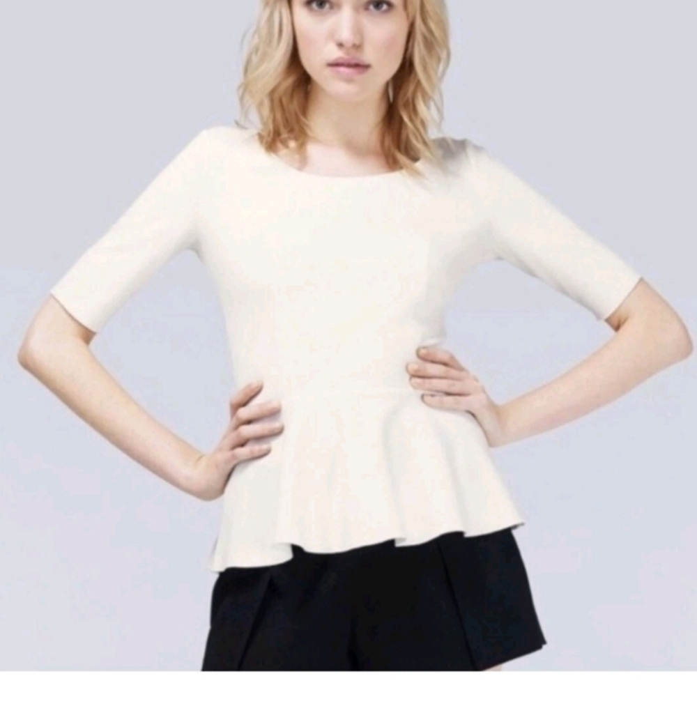 ARITZIA | Babaton Barrett Peplum Top Back Zip Lilac Bodycon Ruffle Sz 2 - Picture 2 of 8